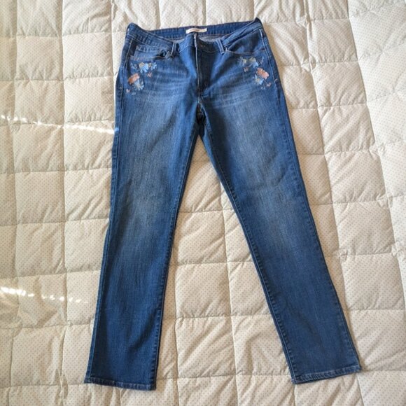 Levi's Mid-Rise Skinny with Embroidery - Picture 7 of 10
